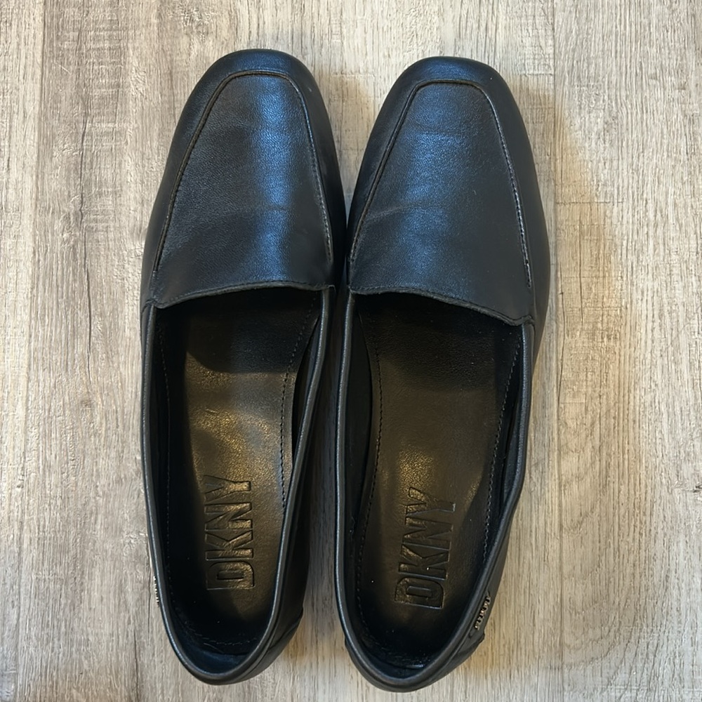 DKNY Laili Leather Flats with Silver Accent Heel Sz 7 - Picture 6 of 12